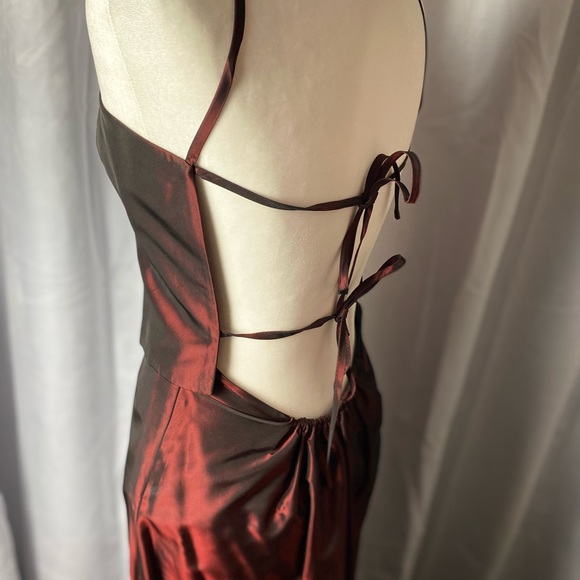 LAUNDRY two piece formal dress. - Picture 9 of 13